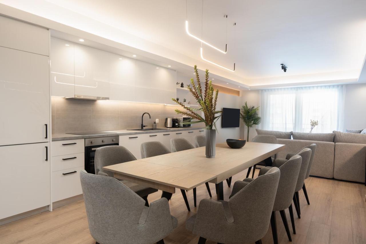 Luxury 4 Bedrooms Apartment Near Flisvos Marina Pireus Exteriör bild