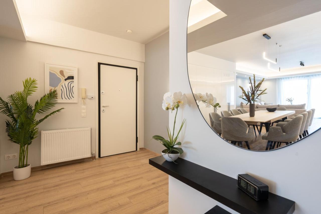 Luxury 4 Bedrooms Apartment Near Flisvos Marina Pireus Exteriör bild