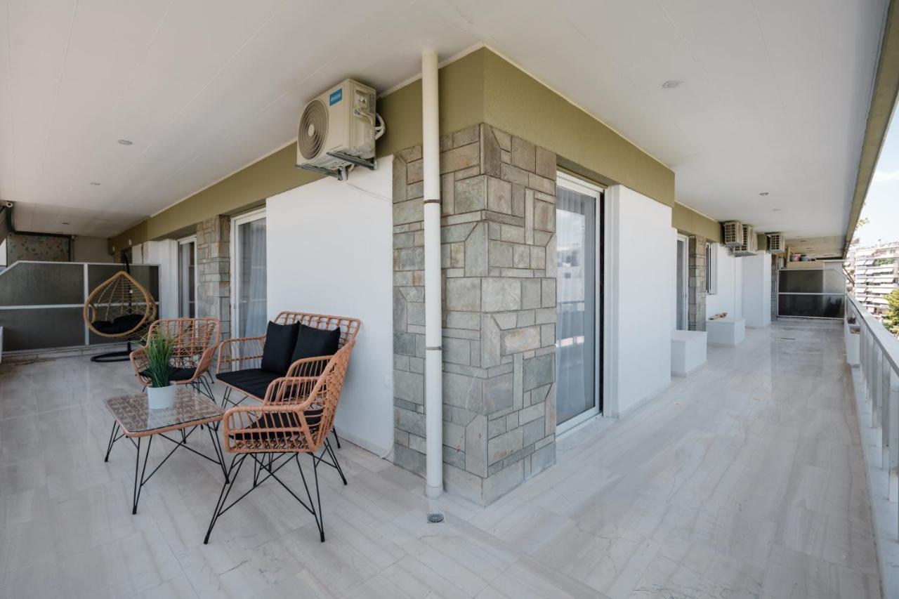 Luxury 4 Bedrooms Apartment Near Flisvos Marina Pireus Exteriör bild