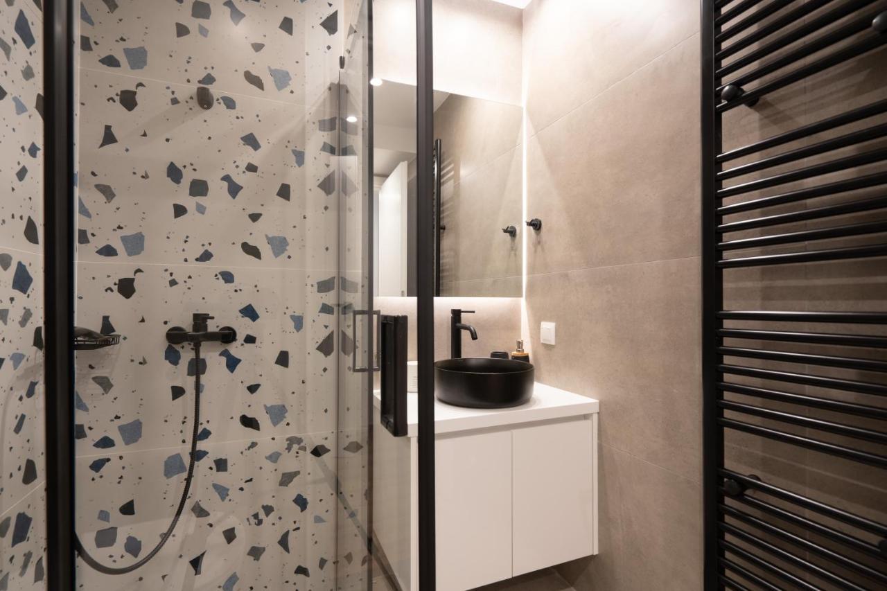 Luxury 4 Bedrooms Apartment Near Flisvos Marina Pireus Exteriör bild