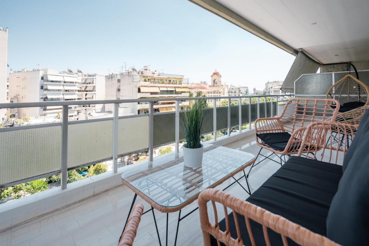Luxury 4 Bedrooms Apartment Near Flisvos Marina Pireus Exteriör bild
