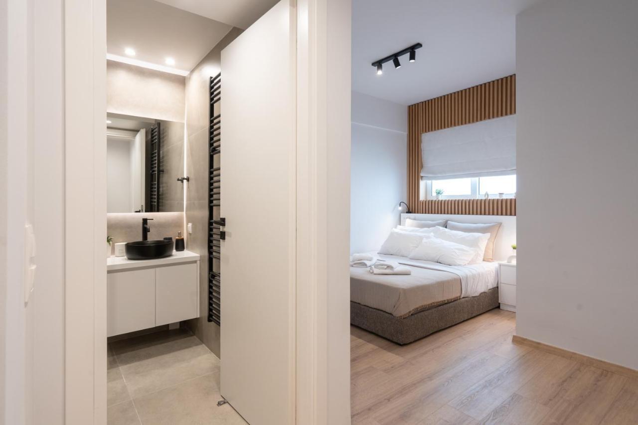 Luxury 4 Bedrooms Apartment Near Flisvos Marina Pireus Exteriör bild