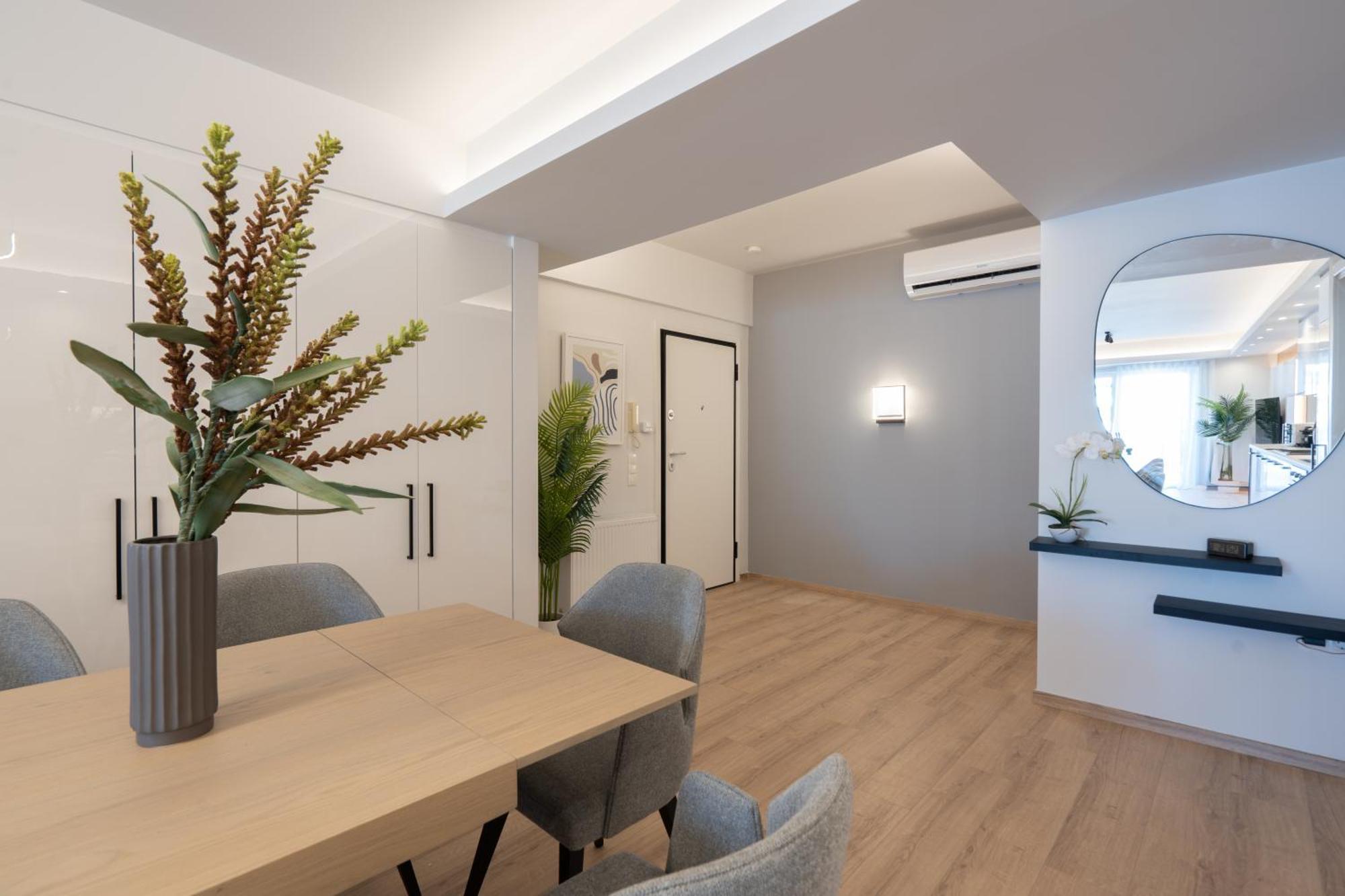 Luxury 4 Bedrooms Apartment Near Flisvos Marina Pireus Exteriör bild