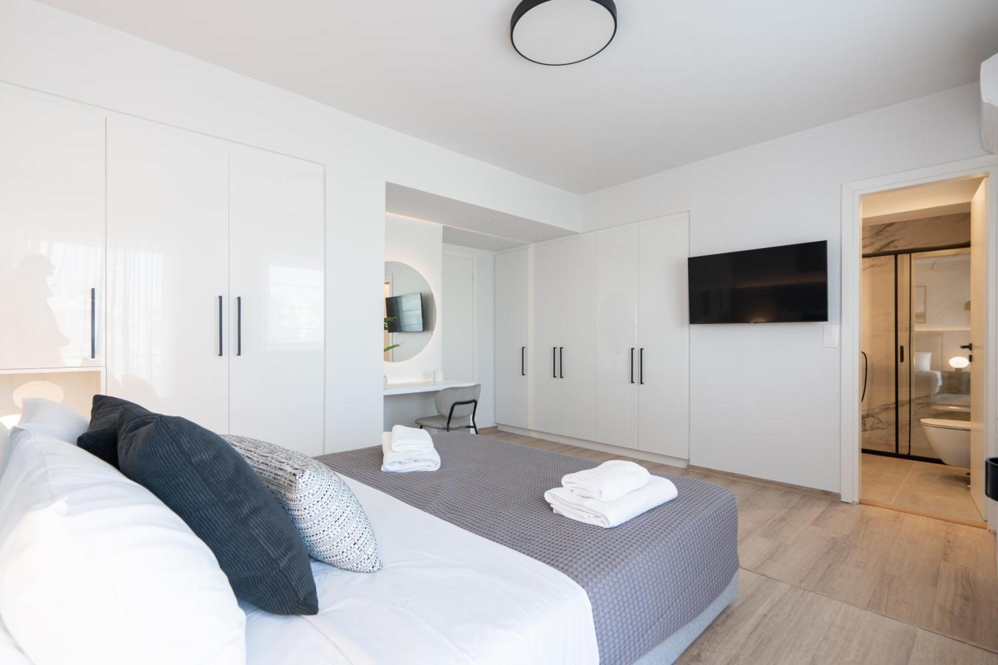 Luxury 4 Bedrooms Apartment Near Flisvos Marina Pireus Exteriör bild