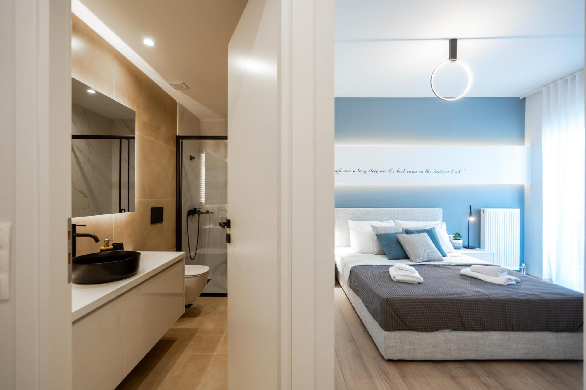 Luxury 4 Bedrooms Apartment Near Flisvos Marina Pireus Exteriör bild